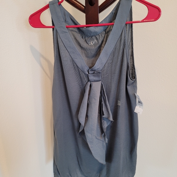 LOFT Tops - Gray Ann Taylor Loft top, size S, NEW